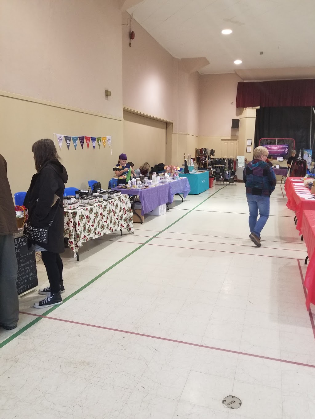 Renfrew Recreation Centre | 67 Argyle St S, Renfrew, ON K7V 1T2, Canada | Phone: (613) 432-3131