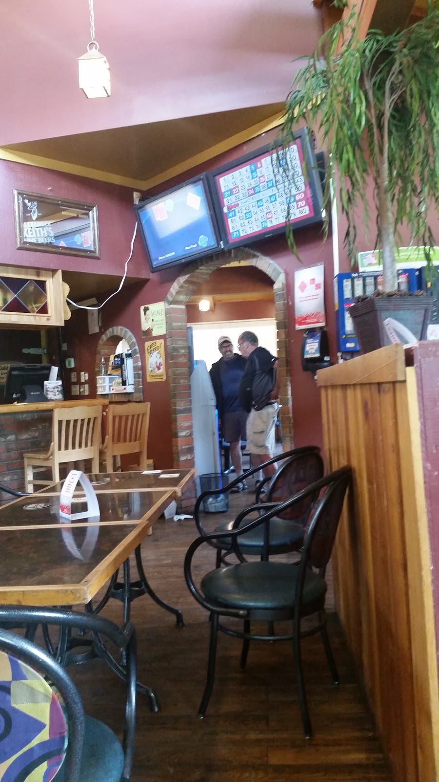Lamplighter Pub | 2200 Balmer Dr, Elkford, BC V0B 1H0, Canada | Phone: (250) 865-4320