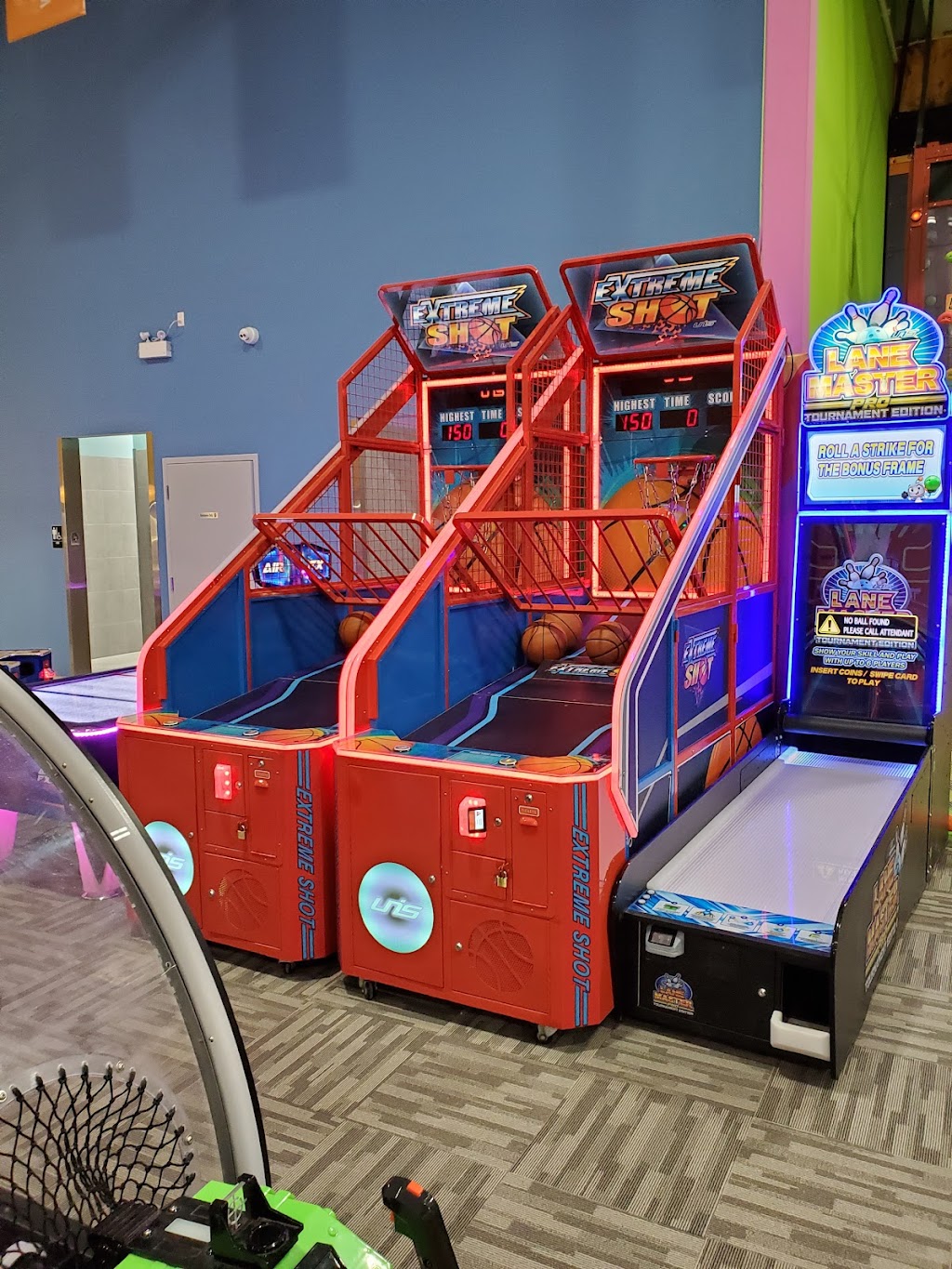 Funvilla London | 1305 Commissioners Rd E, London, ON N6M 0B8, Canada | Phone: (519) 649-4111