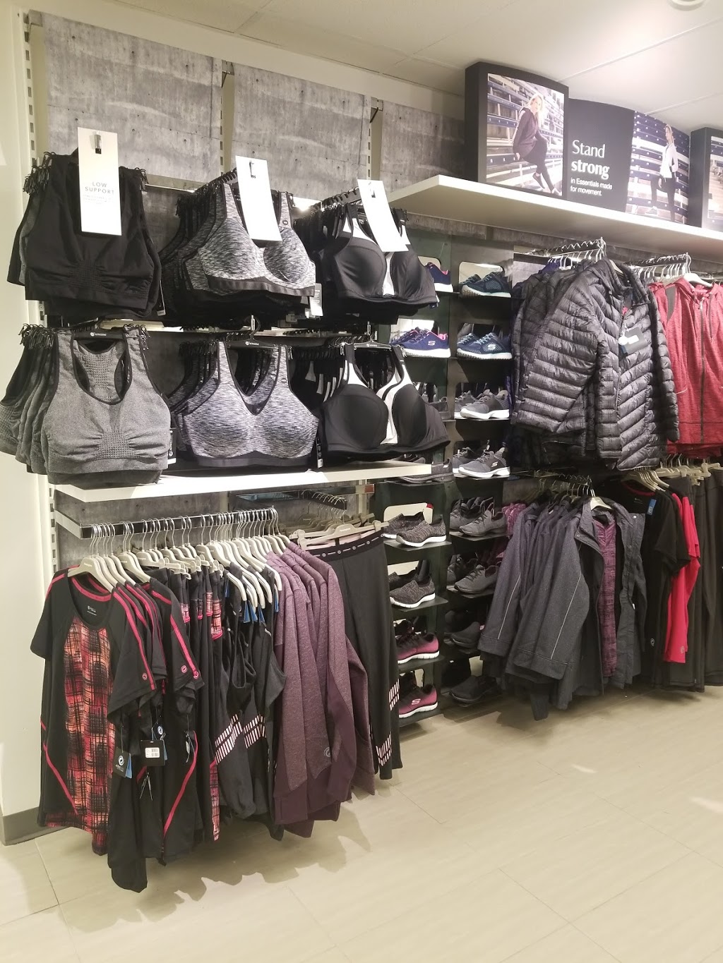 Penningtons | 560 King St W, Oshawa, ON L1J 7J1, Canada | Phone: (905) 571-2350