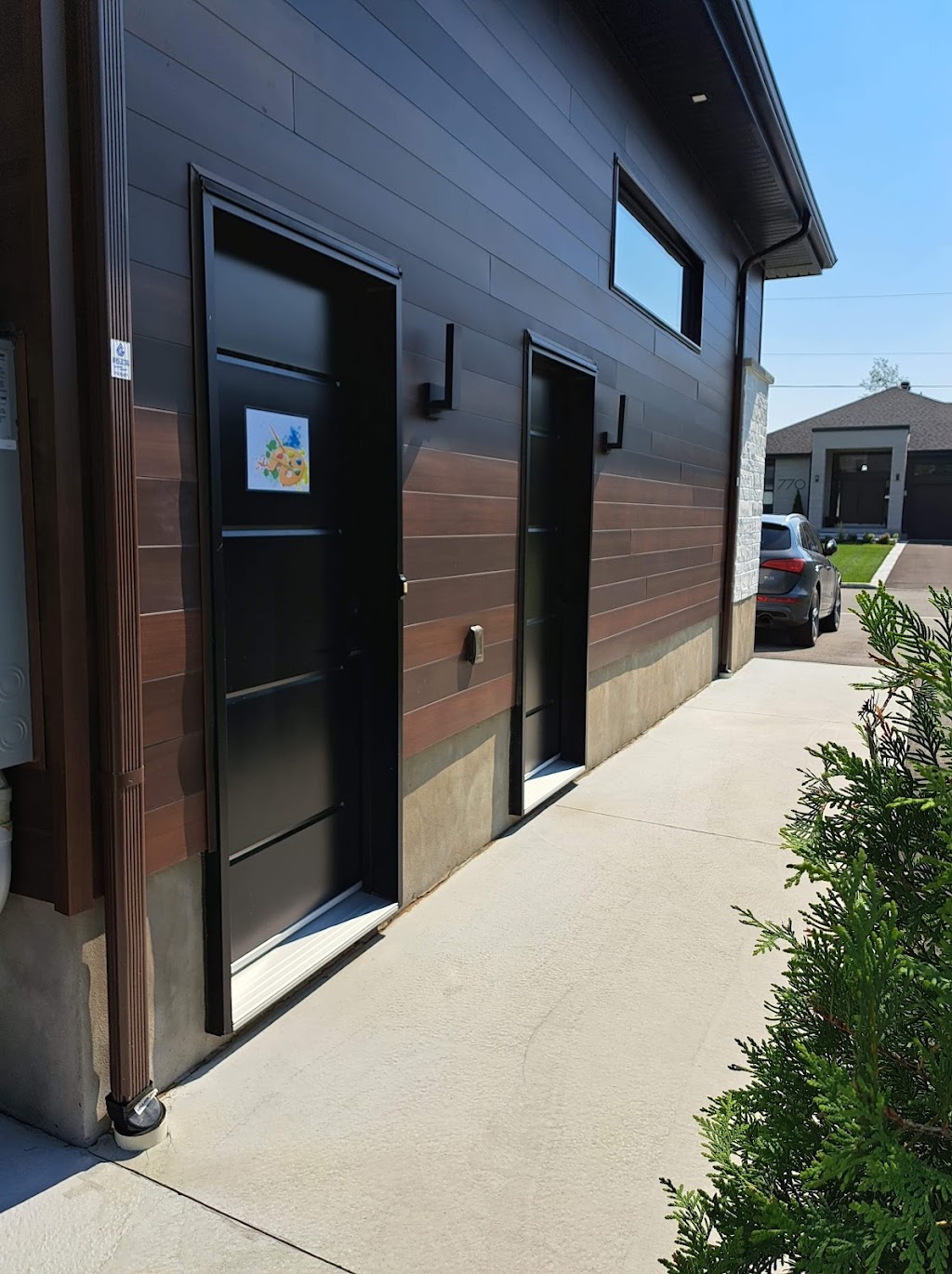 Paint Shop M.c. | 740 place de lAlouette, Saint-Lin - Laurentides, QC J5M 0J4, Canada | Phone: (450) 966-0995