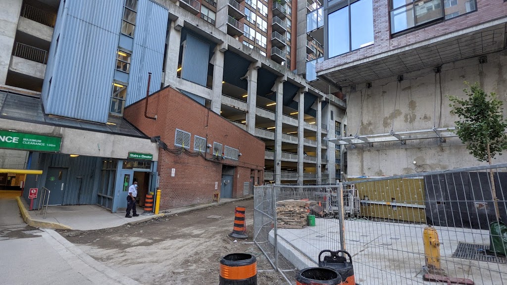 Green P Parking | 2 Church St, Toronto, ON M5E 1Z3, Canada | Phone: (416) 393-7275