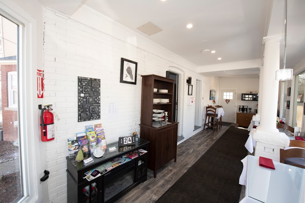 Serene Niagara Inn | 5381River road, Niagara Falls, ON L2E 3H1, Canada | Phone: (905) 805-4377