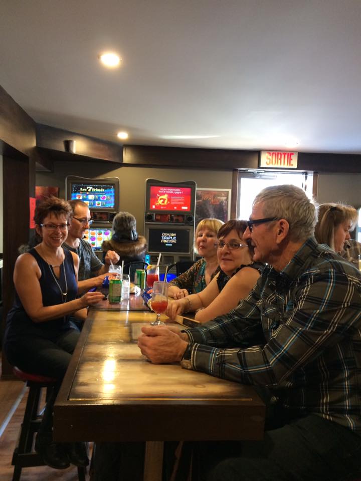 Bar La Bavaroise | 278 Rue Saint Philippe, Nicolet, QC J3T 1E8, Canada | Phone: (819) 293-2509