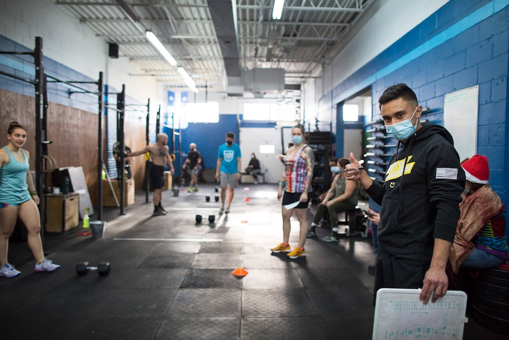 909 Gym | 156 Prom. Ronald, Montréal-Ouest, QC H4X 1M8, Canada | Phone: (438) 792-1799
