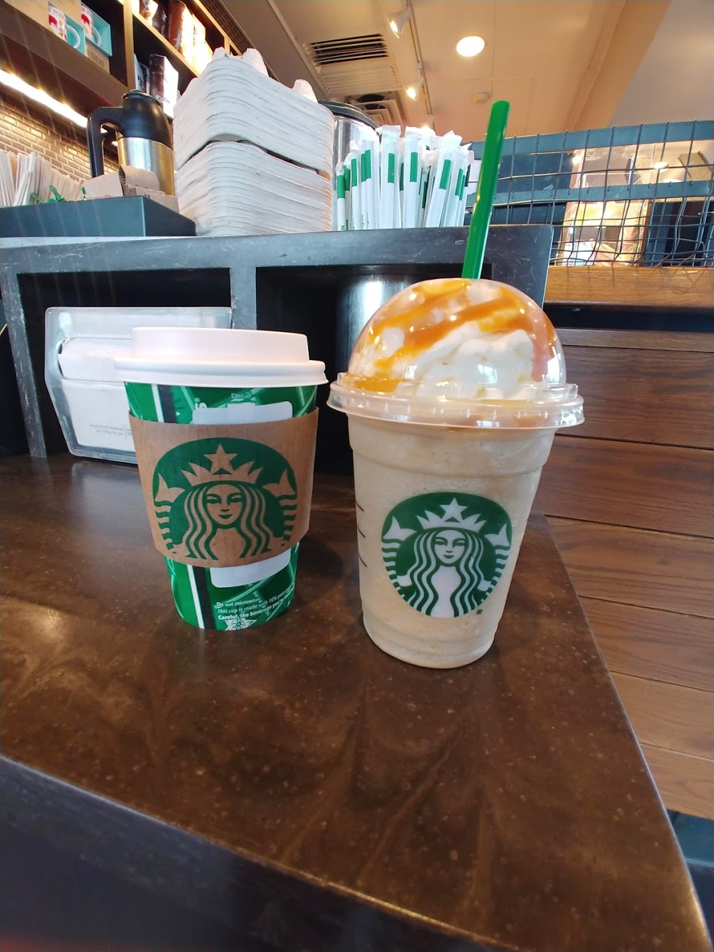 Starbucks | 1575 Niagara Falls Blvd, Buffalo, NY 14228, USA | Phone: (716) 831-8750