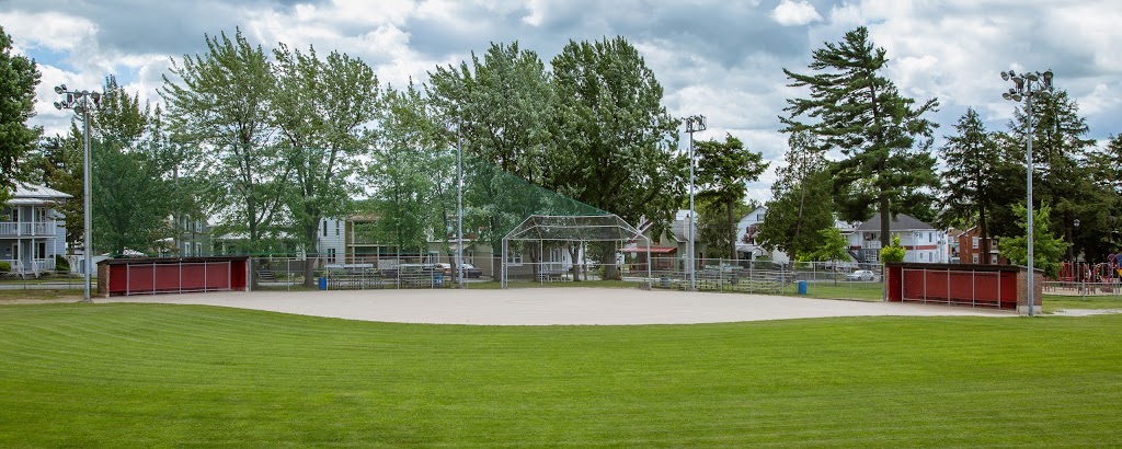 Des Forges Park | 30 Rue de lAcadémie, Victoriaville, QC G6P 3M2, Canada | Phone: (819) 758-1571