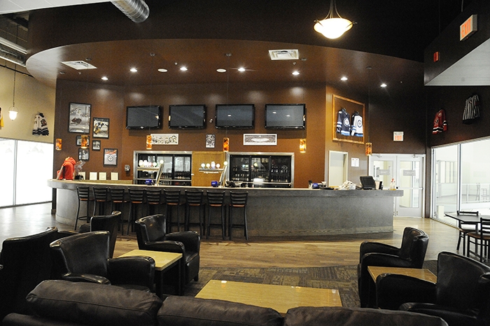 The Press Box Restaurant & Sports Bar | 3969 Portage Ave, Saint Eustache, MB R0H 1H0, Canada | Phone: (204) 926-5871