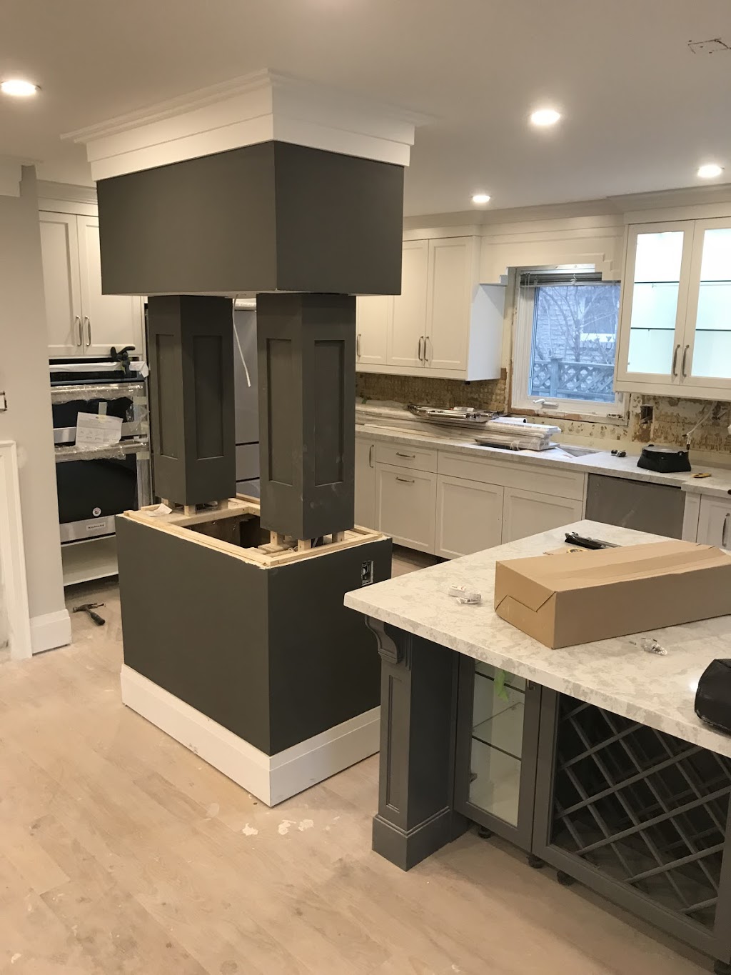 Maison Castle | 295 John Bowser Crescent, Newmarket, ON L3Y 7N9, Canada | Phone: (647) 916-2525