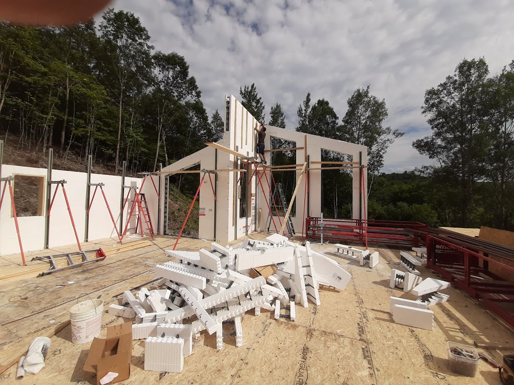 Parrott Renovations | Line Hill Rd, Huntsville, ON P1H 2N5, Canada | Phone: (705) 706-1912