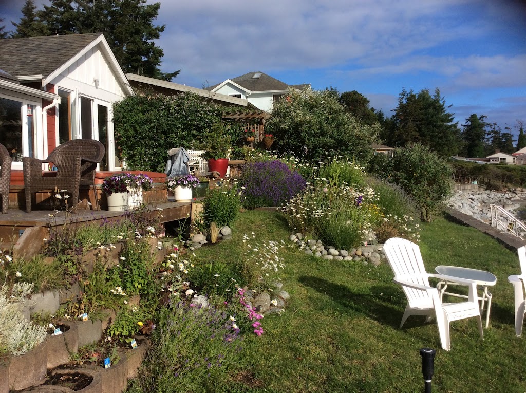 Bellas Beach Front B&B | 1782 Astra Rd, Comox, BC V9M 4B6, Canada | Phone: (250) 339-6257