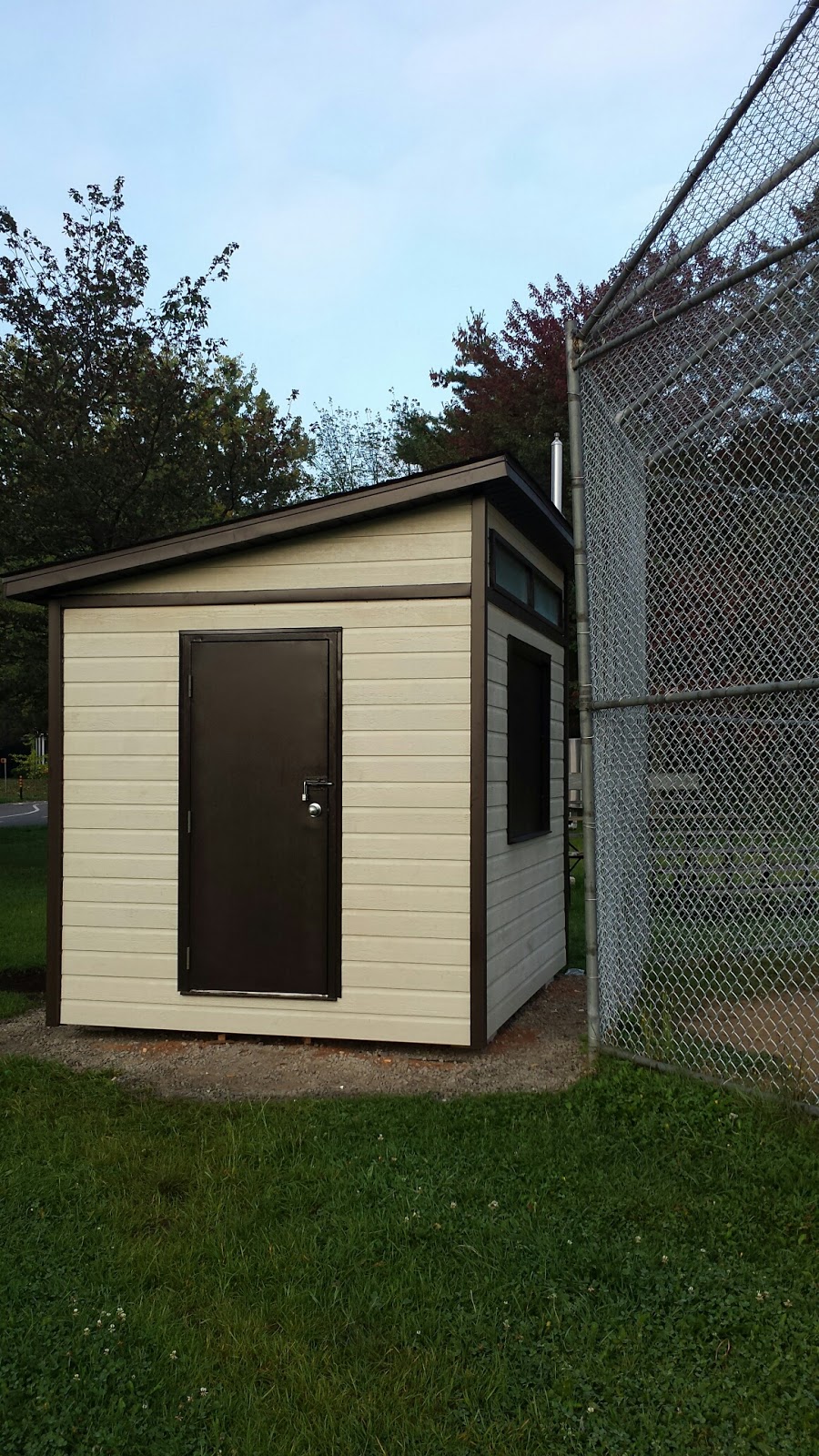 Cabanons Mirabel | 12805 Rue du Parc, Mirabel, QC J7J 0W5, Canada | Phone: (450) 430-6319