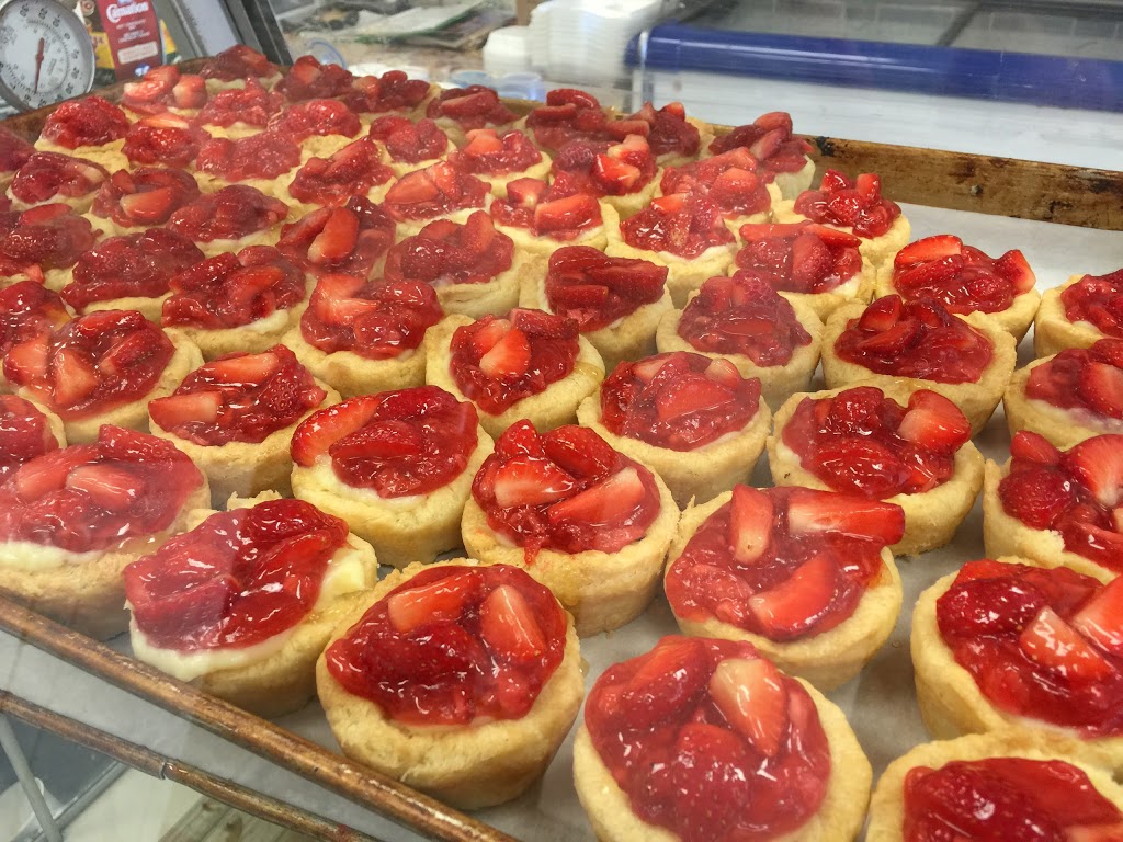 Armstrongs Home Bakery | 644 Campbell St, Lucknow, ON N0G 2H0, Canada | Phone: (519) 528-2211