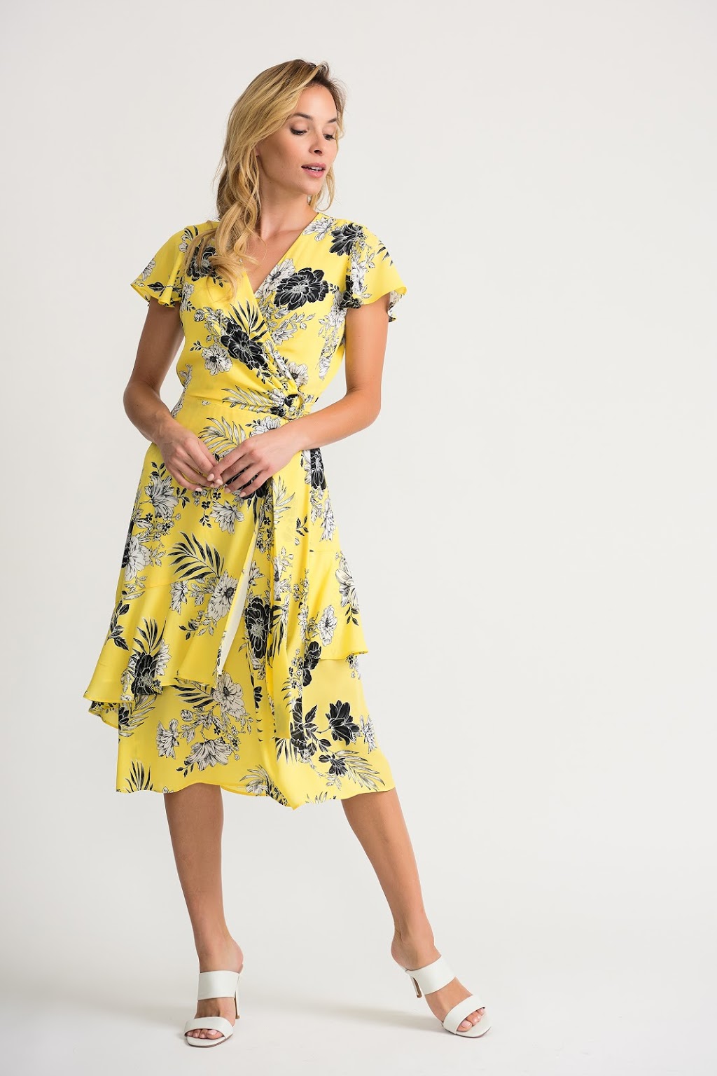 Bijou Boutique | 1289 Commissioners Rd W, London, ON N6K 1C9, Canada | Phone: (519) 472-0123