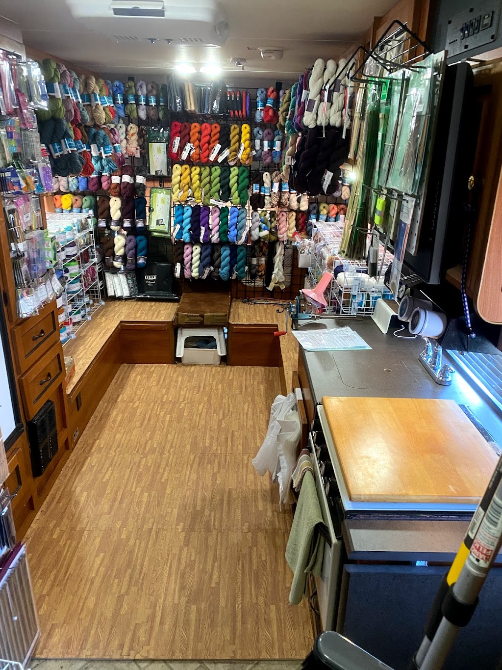 Crafty Lady | for online order pickup only, 5616 53 Ave, Lacombe, AB T4L 1L3, Canada | Phone: (403) 782-7238