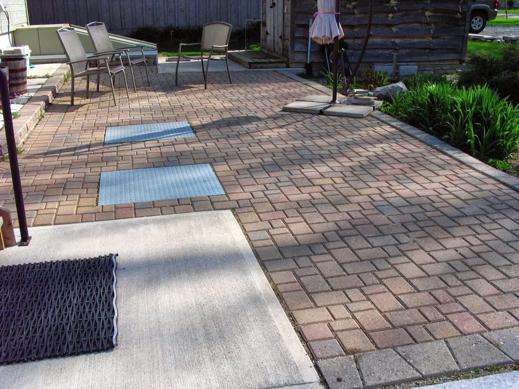 Vandys Lawn & Snow | 57 MacHenry St, Forest, ON N0N 1J0, Canada | Phone: (519) 786-2442