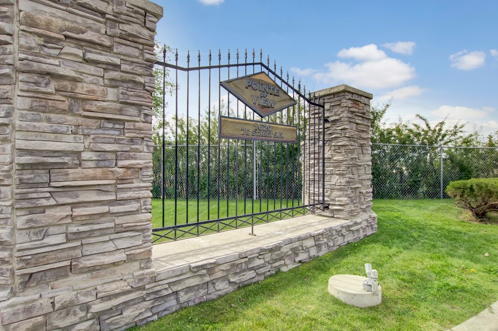 The Pointe at Applewood Apartment Homes | 1620 70 St SE, Calgary, AB T2A 7Y6, Canada | Phone: (403) 879-3156