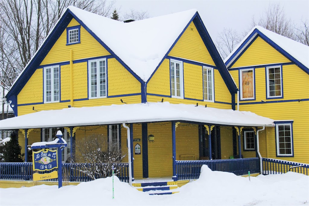 Au Saut Du Lit (Gîte/B&B/ Chambre dhôte/Bed and Breakfast | 224 Rue Merry N, Magog, QC J1X 2E8, Canada | Phone: (819) 847-3074
