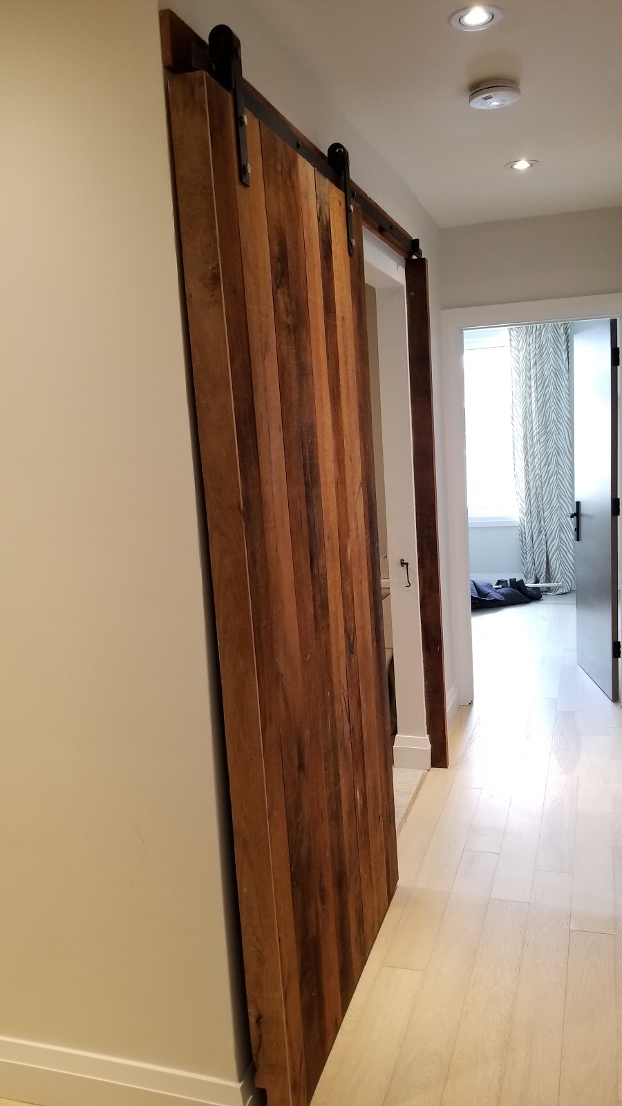 LINE INTERIOR INC. | 48 Truchard Ave, Markham, ON L6C 0N2, Canada | Phone: (416) 553-5442