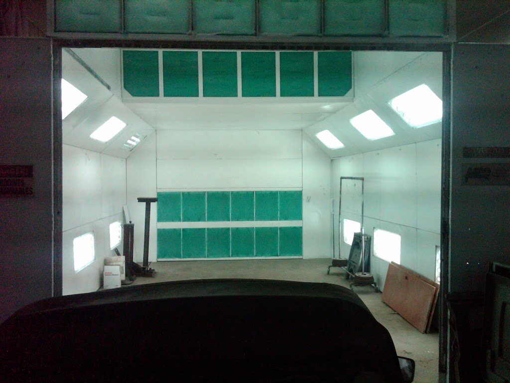 Carrosserie SRL Paint Shop collision repair | 13 Rue Saint-Jean-Baptiste Ouest, Rigaud, QC J0P 1P0, Canada | Phone: (514) 973-7576