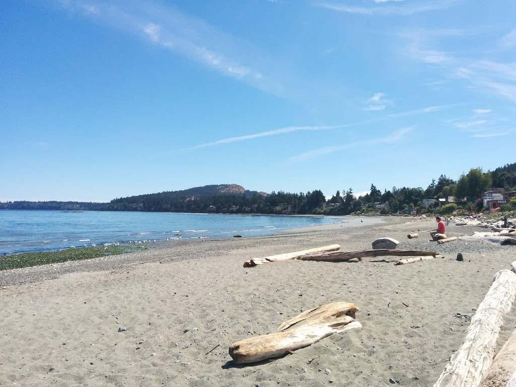 McMorran Park and Beach Access | 5115 Cordova Bay Rd, Victoria, BC V8Y 2K1, Canada