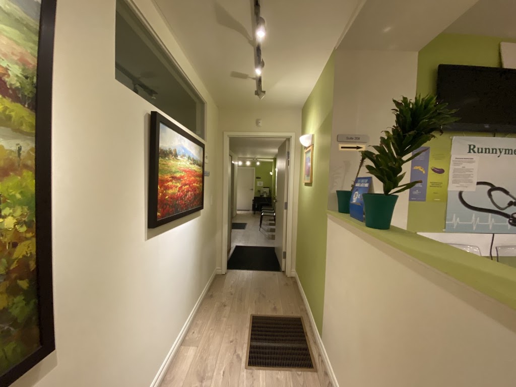 Runnymede Walk-in Medical Clinic | 2213 Bloor St W #208, Toronto, ON M6S 1N5, Canada | Phone: (416) 800-9697