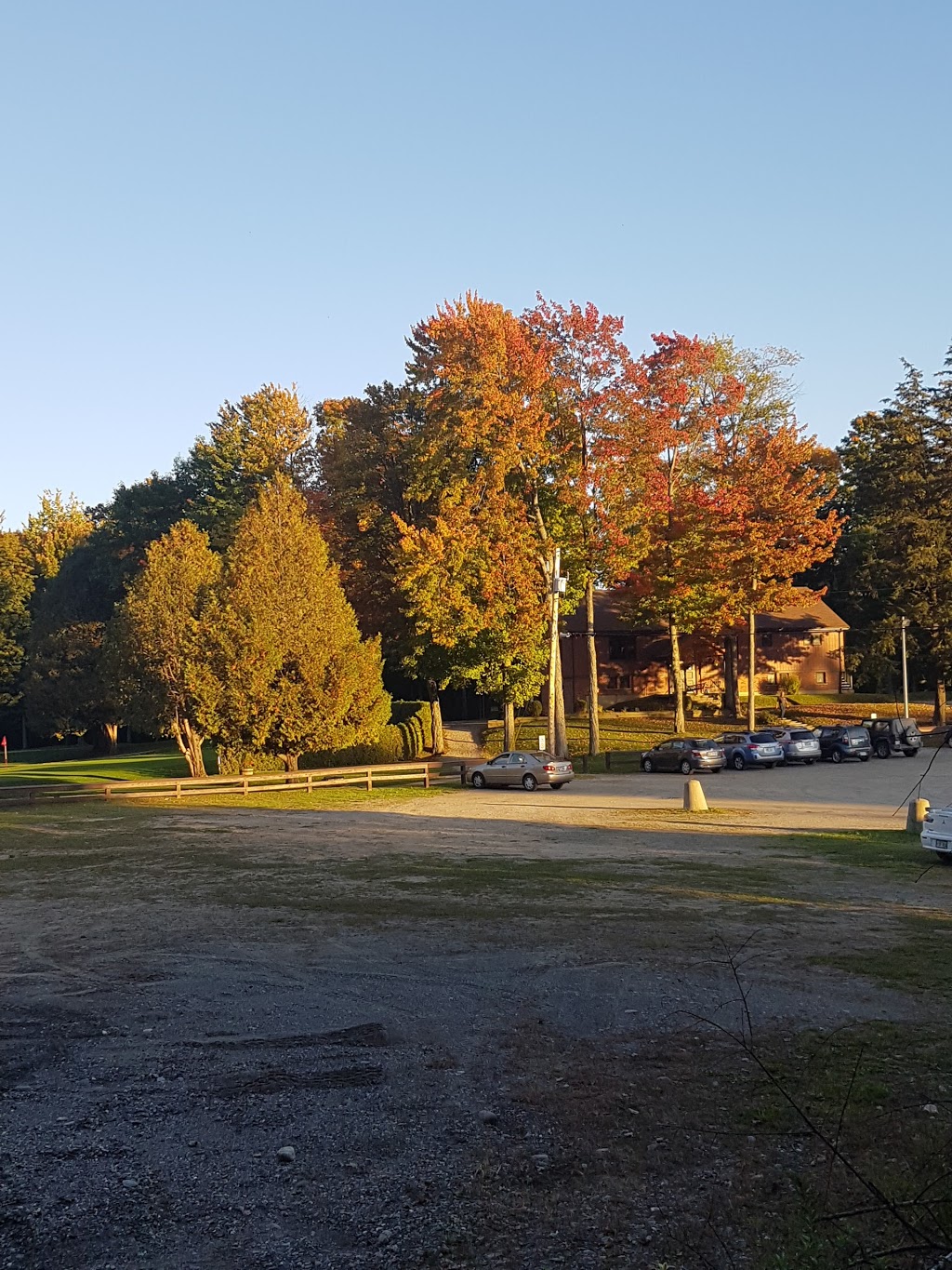 Lennoxville Golf Club | 19 Rue du Golf, Sherbrooke, QC J1M 2E6, Canada | Phone: (819) 562-4922