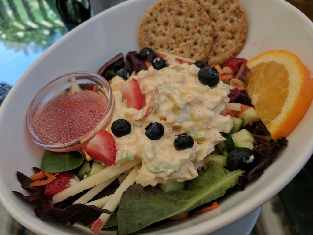 The Saylor House Cafe and B&B | 274 Bloomfield Main St, Bloomfield, ON K0K 1G0, Canada | Phone: (613) 393-5858