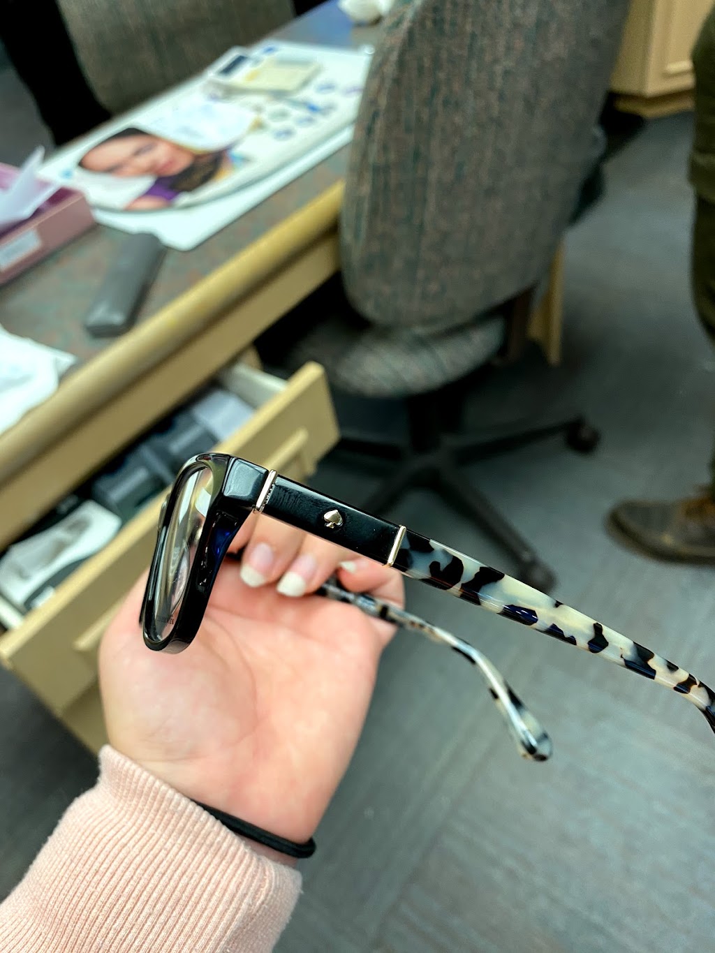 Family Optical | 280 Guelph St #18, Georgetown, ON L7G 4B1, Canada | Phone: (905) 873-3050
