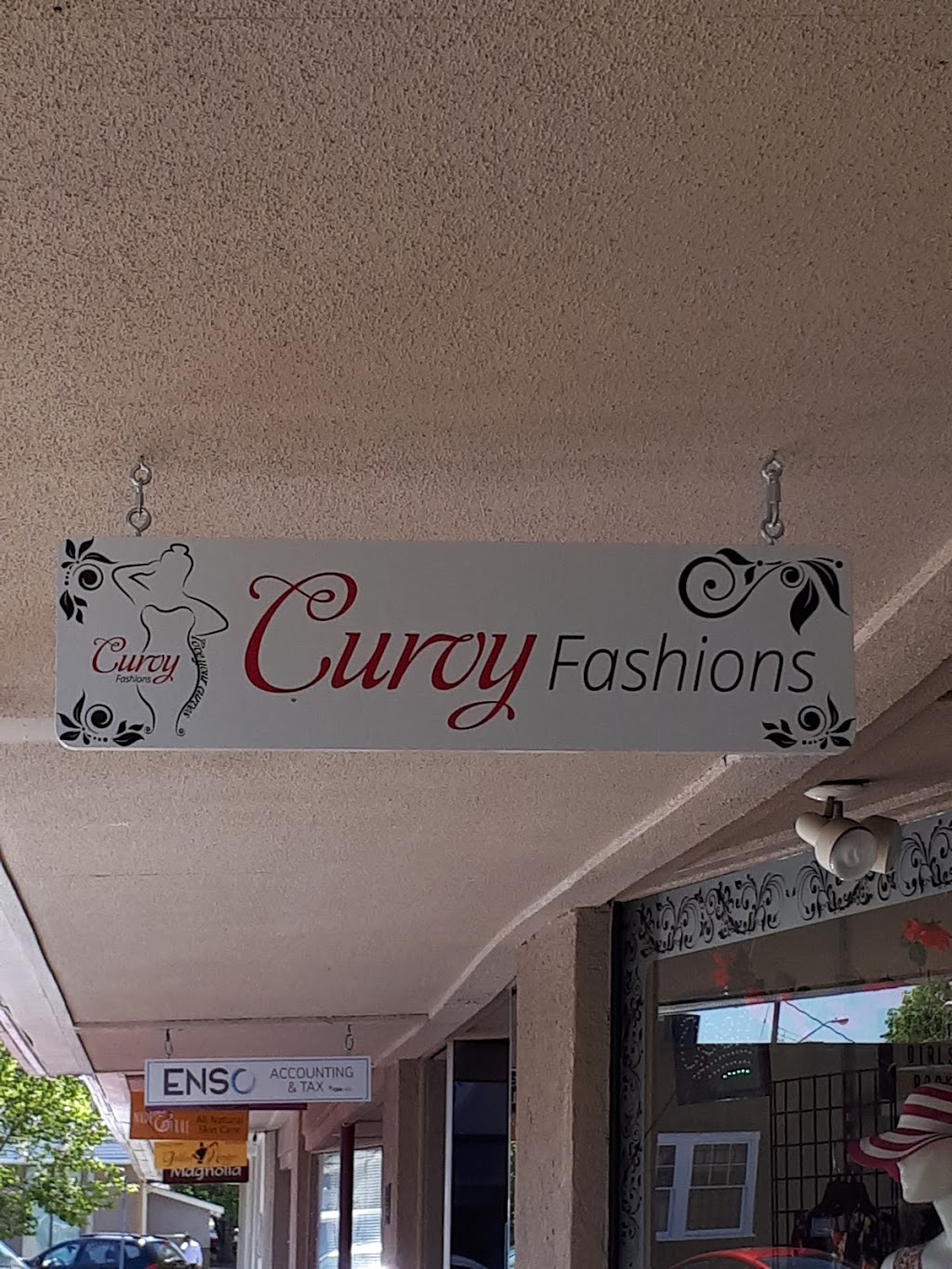 Curvy Fashions | 161 Jubilee St, Duncan, BC V9L 1W6, Canada | Phone: (250) 746-6144