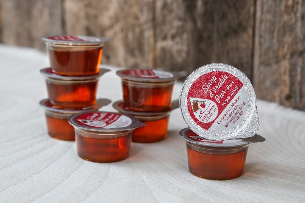 Petite Cabane A Sucre-Quebec | 385 Chemin de la Vallée, Cleveland, QC J0B 2H0, Canada | Phone: (819) 826-1865