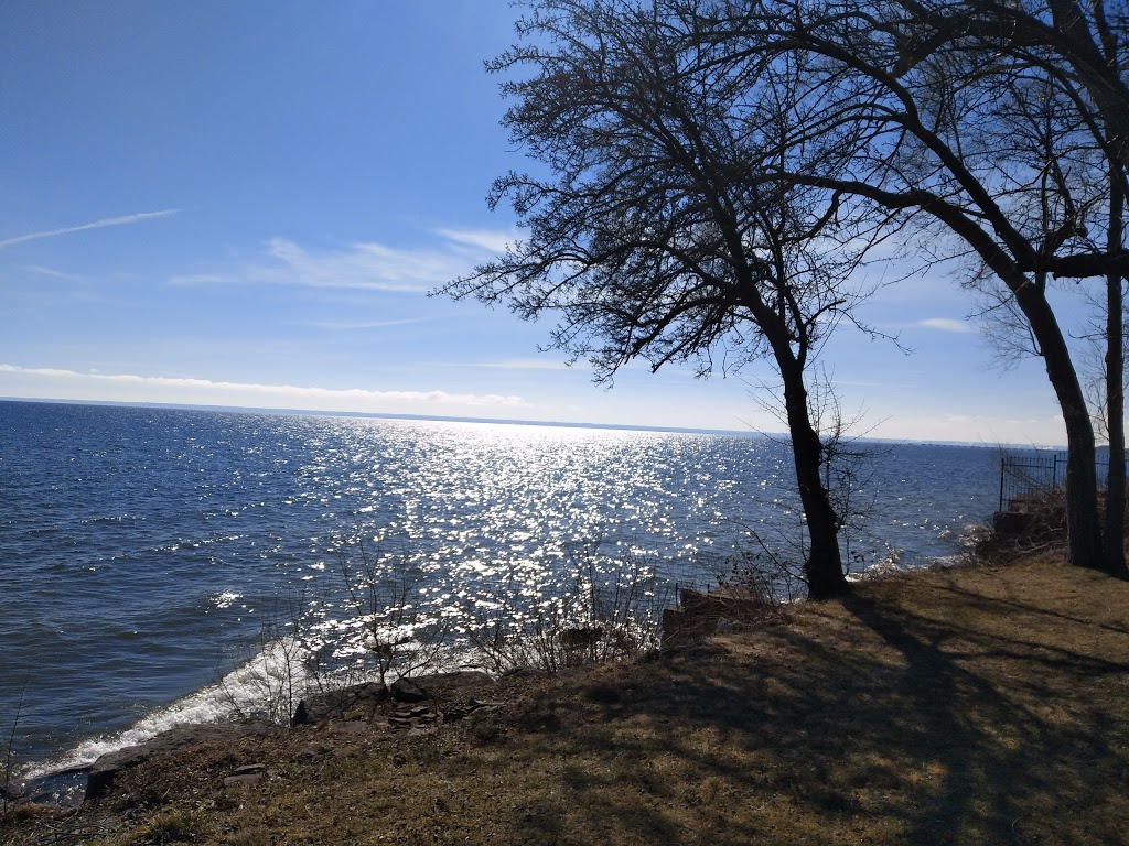 Coronation Park | 1426 Lakeshore Rd W, Oakville, ON L6L 1G2, Canada | Phone: (905) 845-6601