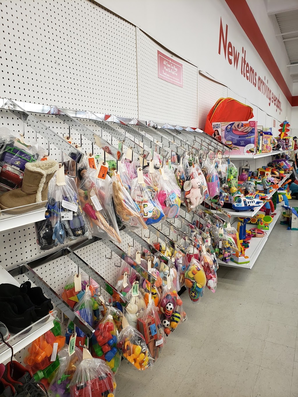 National Thrift | 2341 Keele St, North York, ON M6M 4A2, Canada | Phone: (647) 352-0500