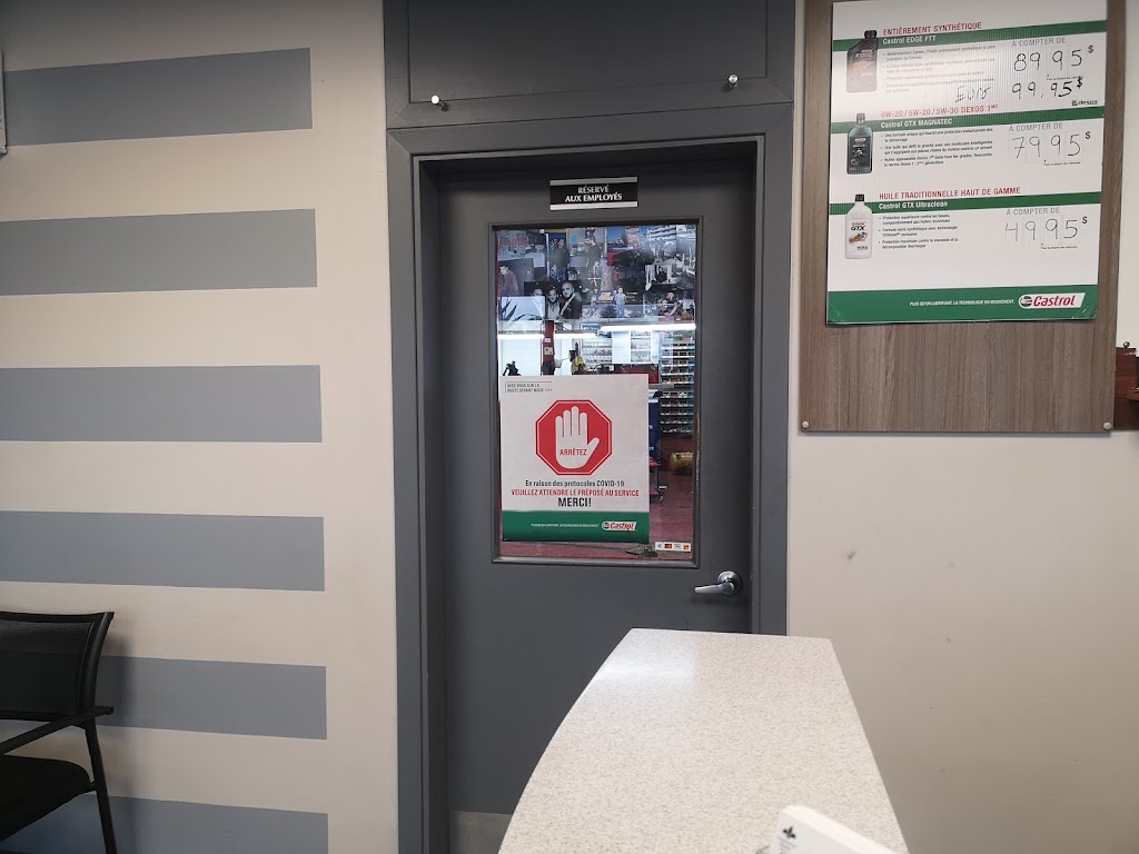 Castrol Express Laval Auto Value Centre de Service Certifié | 450 Bd du Curé-Labelle, Laval, QC H7P 2P1, Canada | Phone: (450) 625-4575