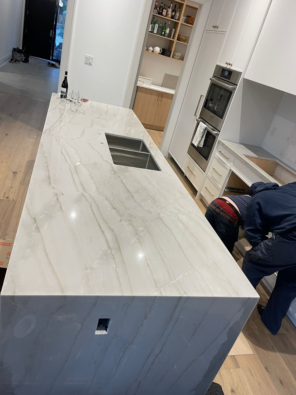 EQS Custom Countertops | 2350 Cawthra Rd, Mississauga, ON L5A 2X1, Canada | Phone: (416) 671-1431