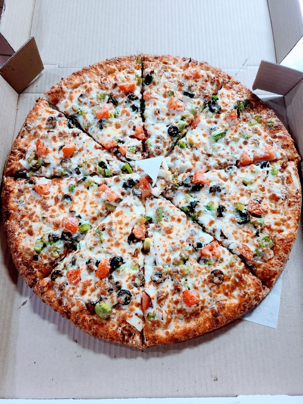 Canadian Pizza Unlimited and Sharwama Red Deer(clearview) | 27 Clearview Market Way #110, Red Deer, AB T4P 0M9, Canada | Phone: (403) 340-8384