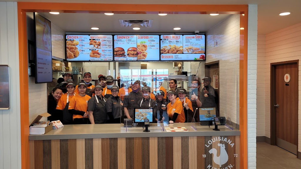 Popeyes Louisiana Kitchen | 86 Hogan Ct, Bedford, NS B4B 1H6, Canada | Phone: (902) 431-0233
