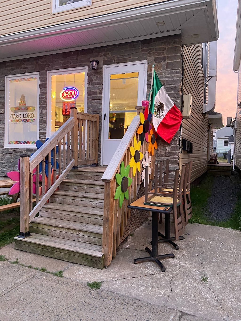 Tako Loko Mexican Restaurant | 5-3248 Isleville St, Halifax, NS B3K 3Y5, Canada | Phone: (902) 420-1759