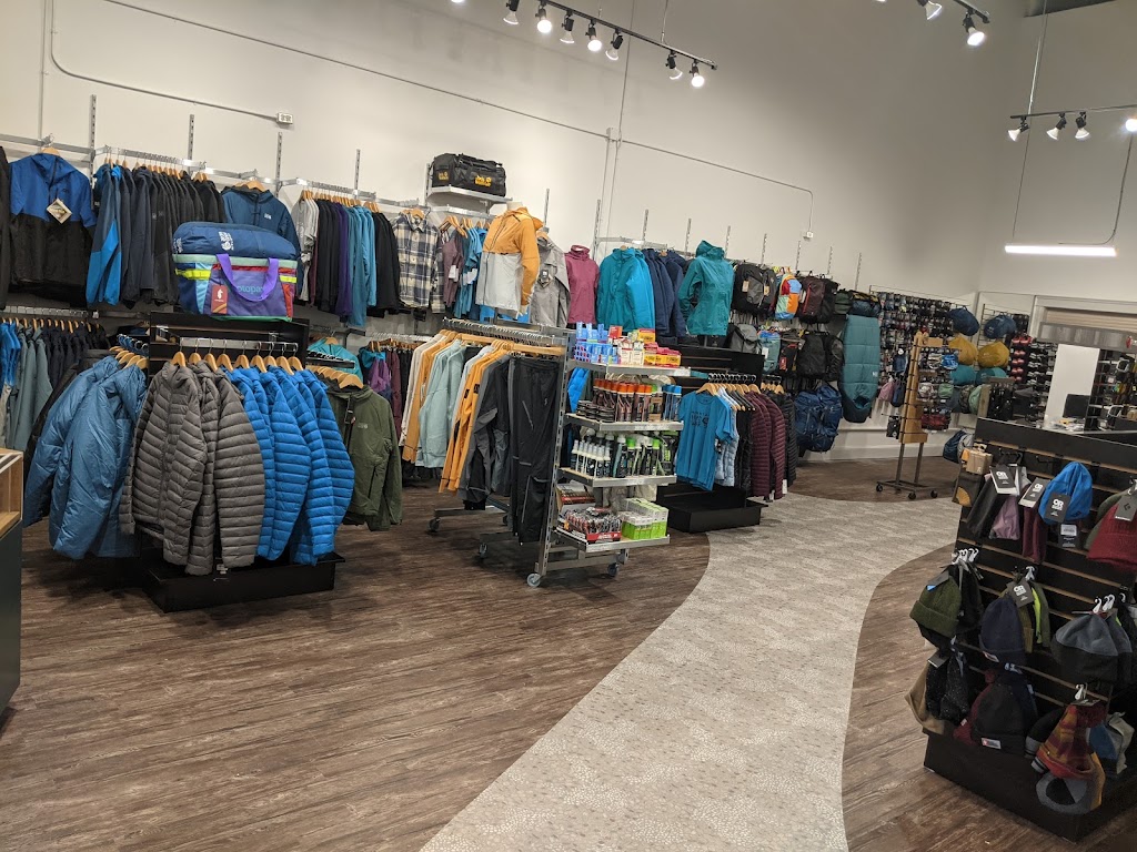 3 Mile Outfitters | 124 Chain Lake Dr, Halifax, NS B3S 1A2, Canada | Phone: (902) 405-7555