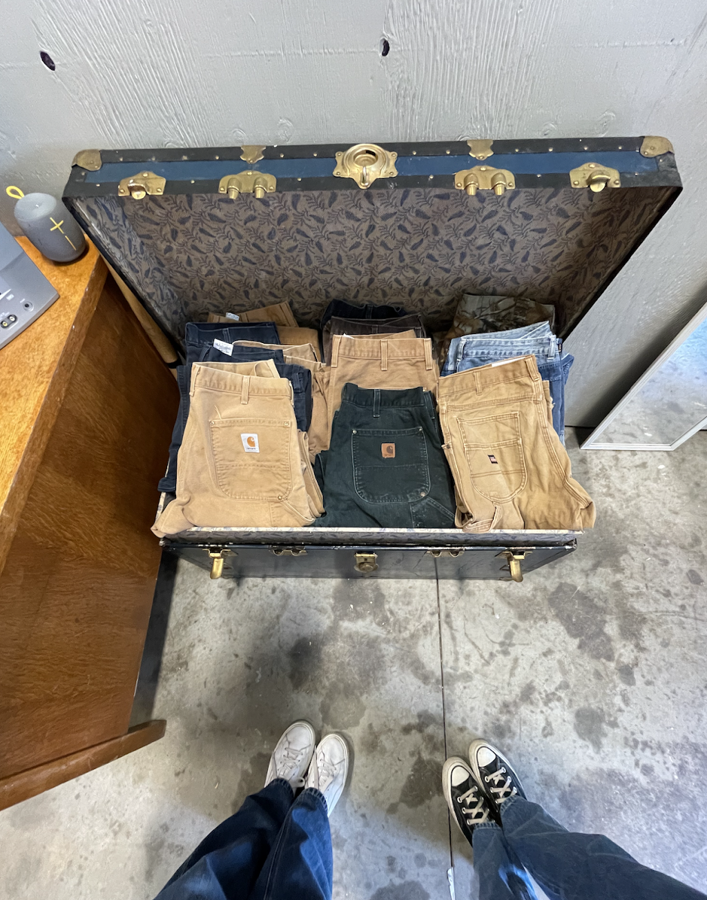 F as in Frank Vintage Clothing | 39279 Queens Way #111, Squamish, BC V8B 0S5, Canada | Phone: (778) 835-6902