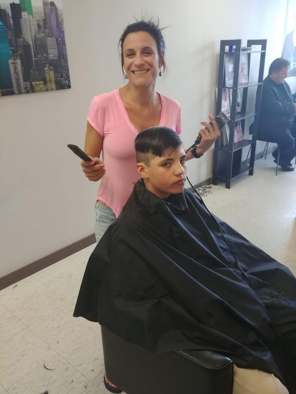 Coiffure Dana | 5525 Av. Auteuil, Brossard, QC J4Z 1M3, Canada | Phone: (450) 486-4500