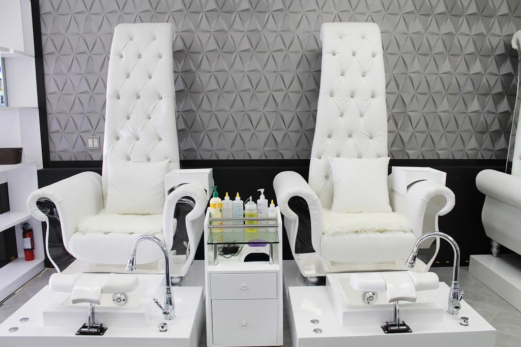 Whimsical Nail Spa | 869 Mulock Dr #11, Newmarket, ON L3Y 8S3, Canada | Phone: (289) 624-5772