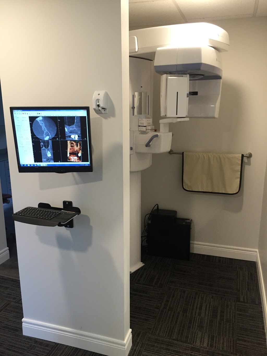 Dr. Thomas Kaus | 37 Allen St W, Waterloo, ON N2L 1C9, Canada | Phone: (519) 744-5562