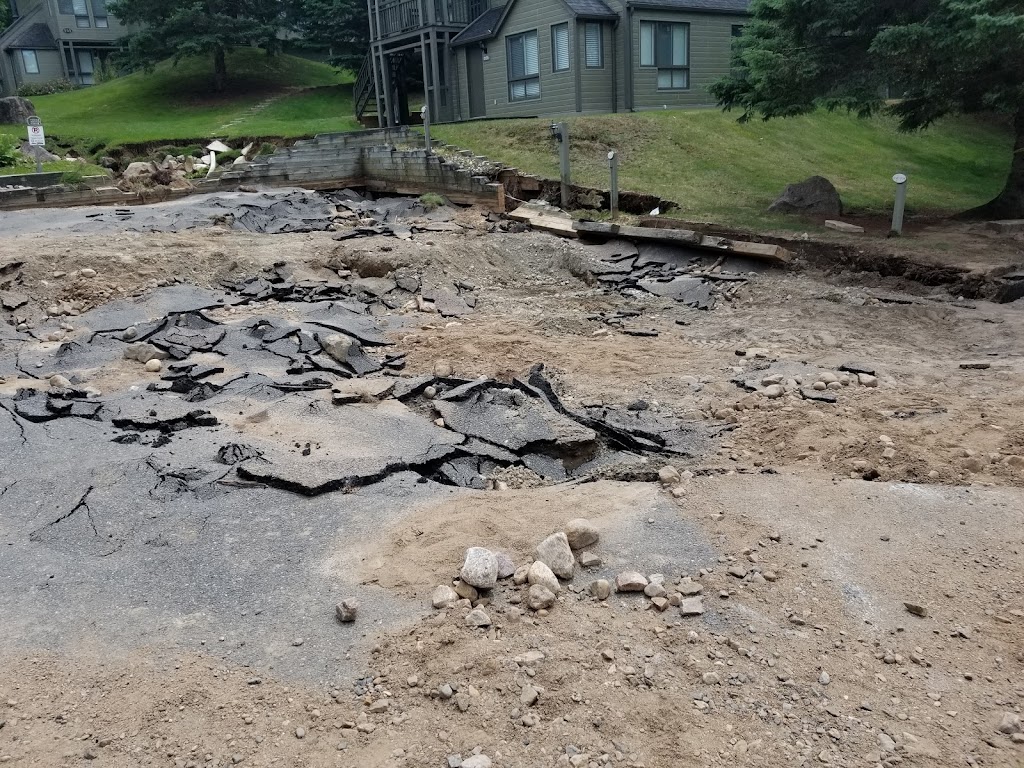 Mini-golf Le Petit Géant | 140 Chem. au Pied de la Montagne, Mont-Tremblant, QC J8E 3M2, Canada | Phone: (819) 681-3000