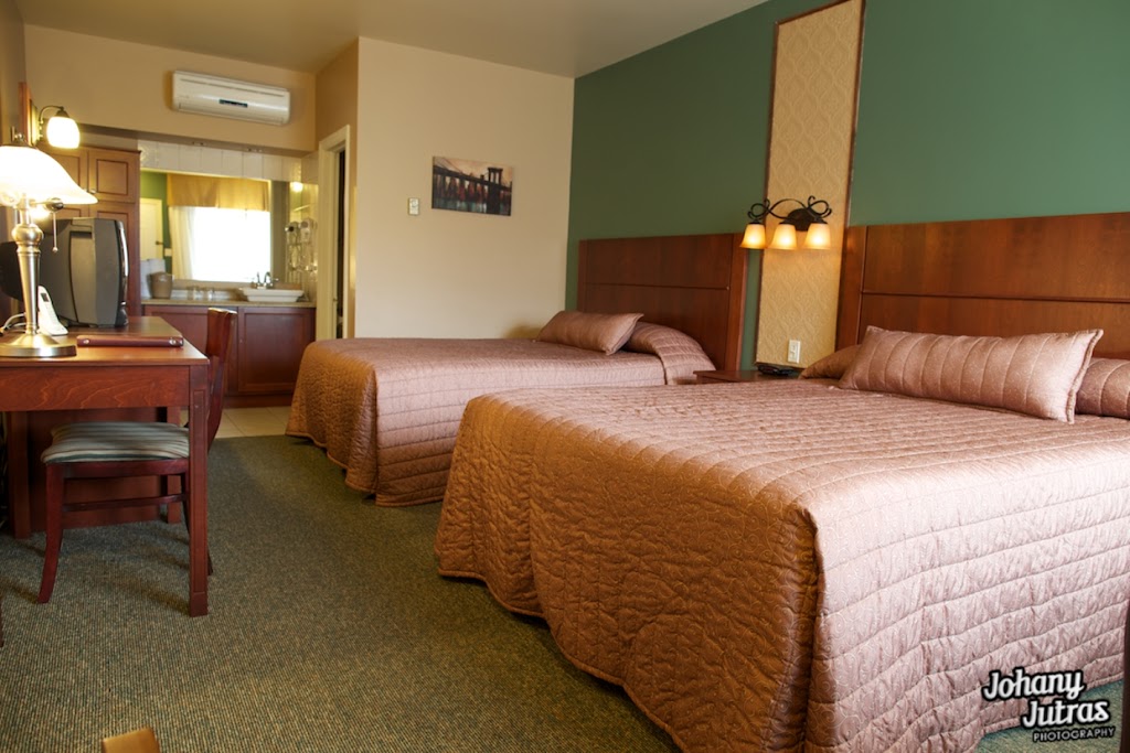 Hotel-Motel Drummond | 105 Boulevard Saint-Joseph O, Drummondville, QC J2E 1A4, Canada | Phone: (819) 478-4614