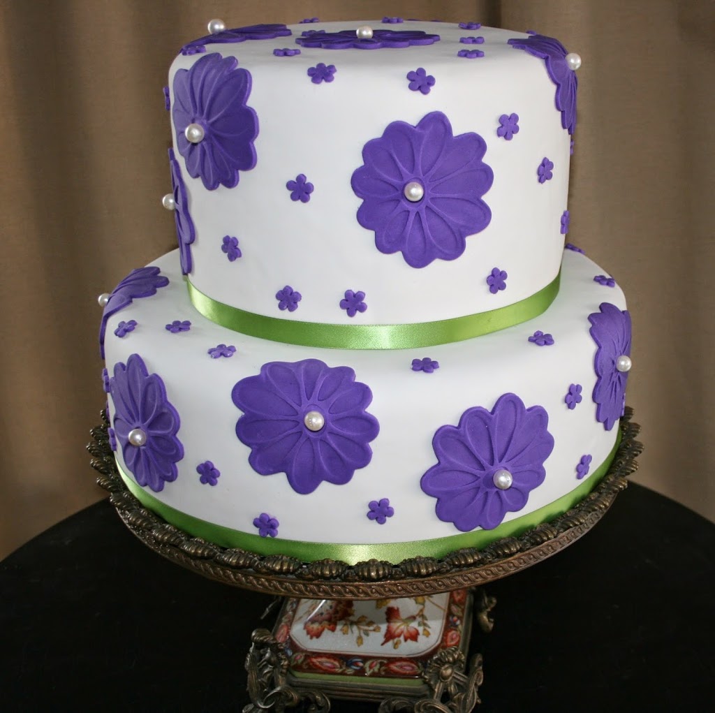 Aurora Pastry | 839 Erie St E, Windsor, ON N9A 3Y5, Canada | Phone: (519) 256-8801