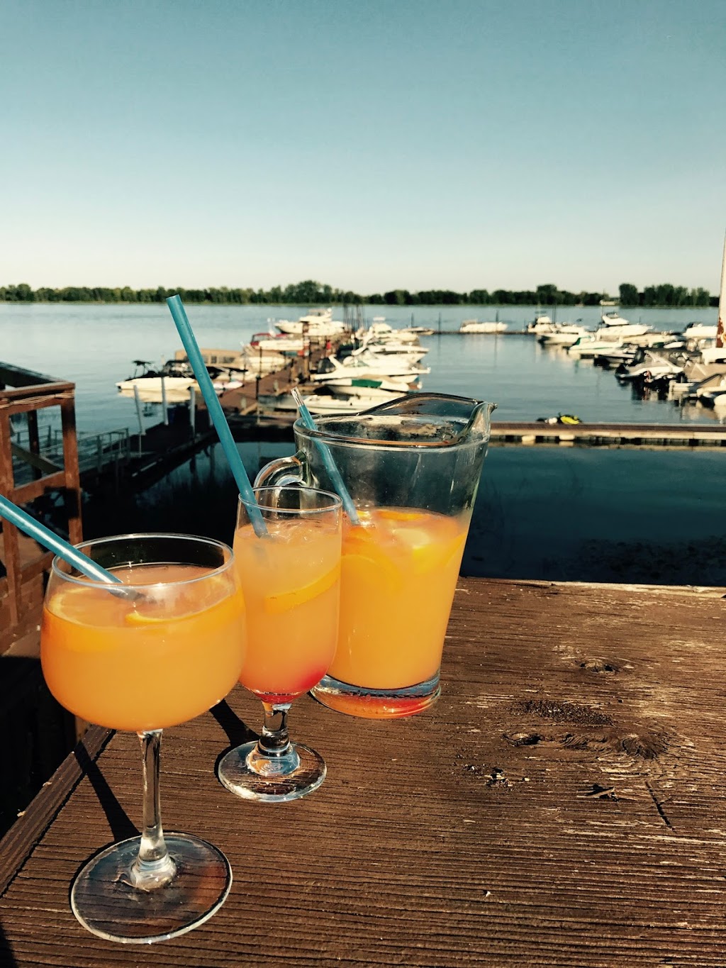 Veau De Ville | Saint-Sulpice, QC J5W 3X2, Canada | Phone: (450) 589-7272