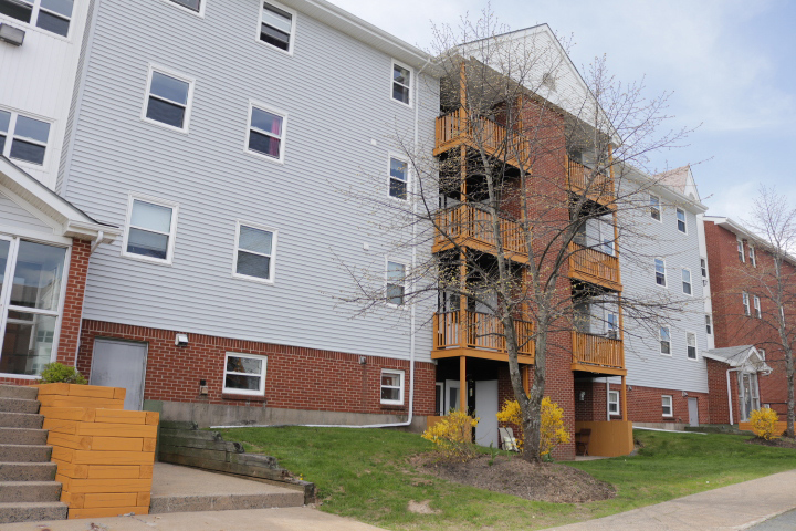 Belmont Court Apartments | 957 Cole Harbour Rd, Dartmouth, NS B2V 2J3, Canada | Phone: (902) 425-5777