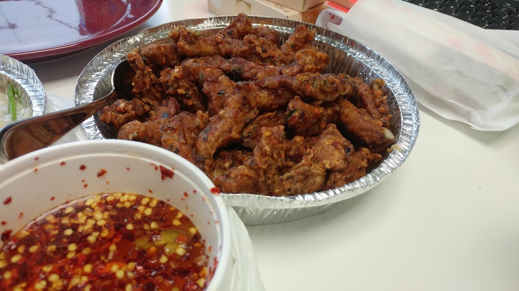 Spicy Hut | 203 4 St NE, Calgary, AB T2E 3S1, Canada | Phone: (403) 237-0830
