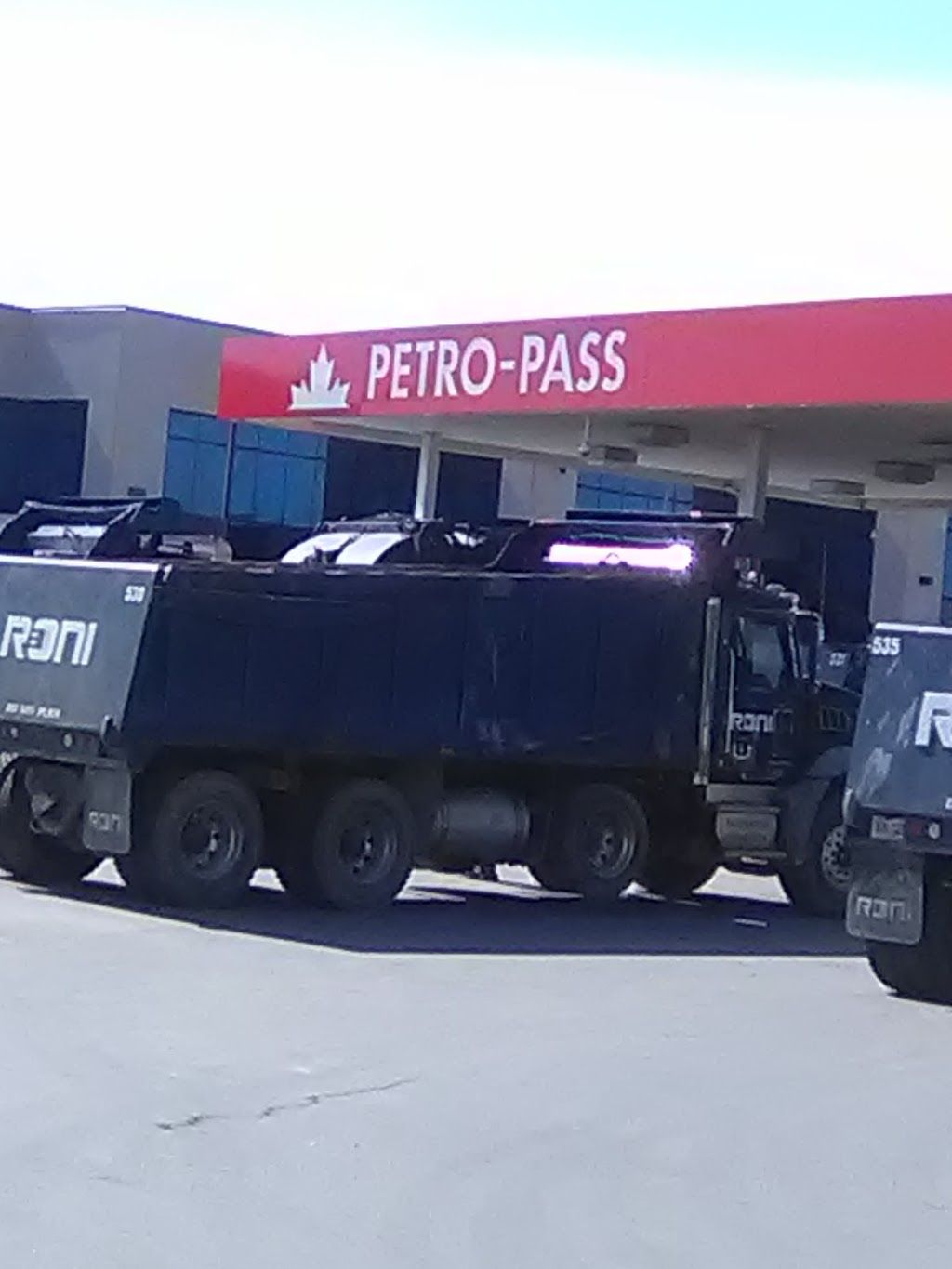 Petro-Pass Truck Stop | 120 MacIntosh Blvd, Concord, ON L4K 4P3, Canada | Phone: (905) 761-2850